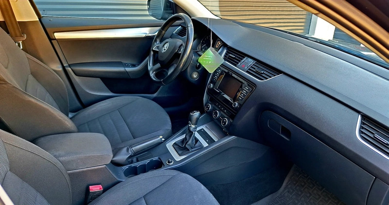 Skoda Octavia cena 33000 przebieg: 283000, rok produkcji 2014 z Czarne małe 46